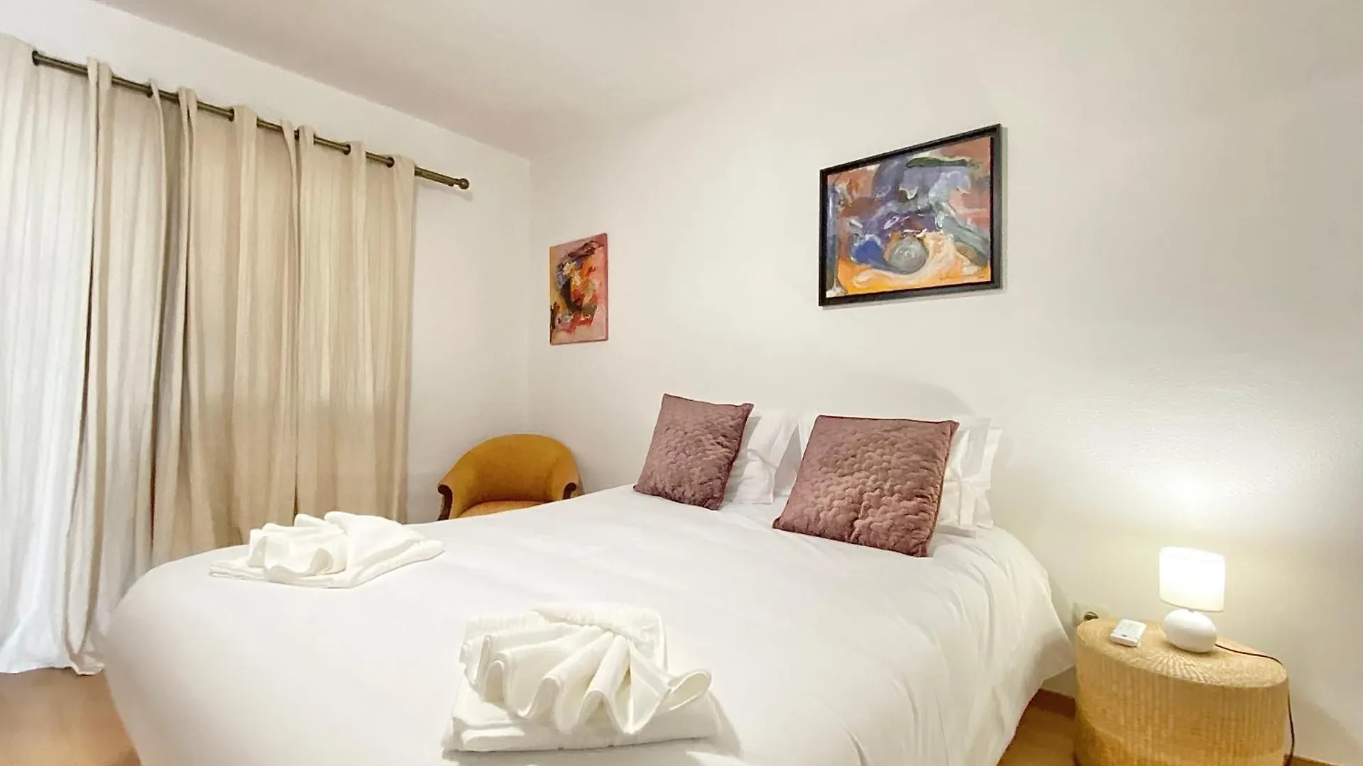 Sea Breeze Beach Penthouse - Praia Formosa Διαμέρισμα Φουνκάλ
