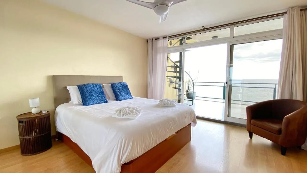 Sea Breeze Beach Penthouse - Praia Formosa Apartman Funchal